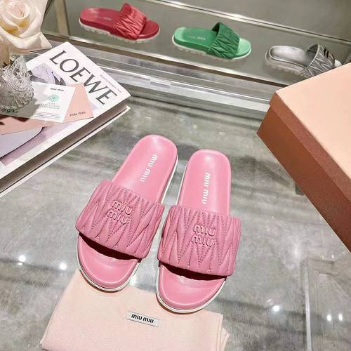 Picture of Miu Miu Shoes Women _SKUfw133470790fw